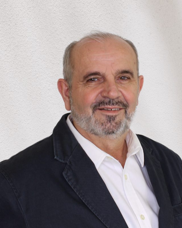 Dr. med. Agim Asllani Dr. med. Agim Asllani, Facharzt für Allgemeine Innere Medizin, Hausarzt in Aarau